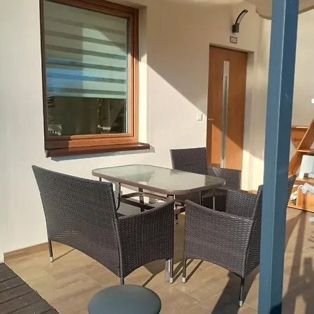 Calm House In Suburbs Of Cracow بيت للعطل
